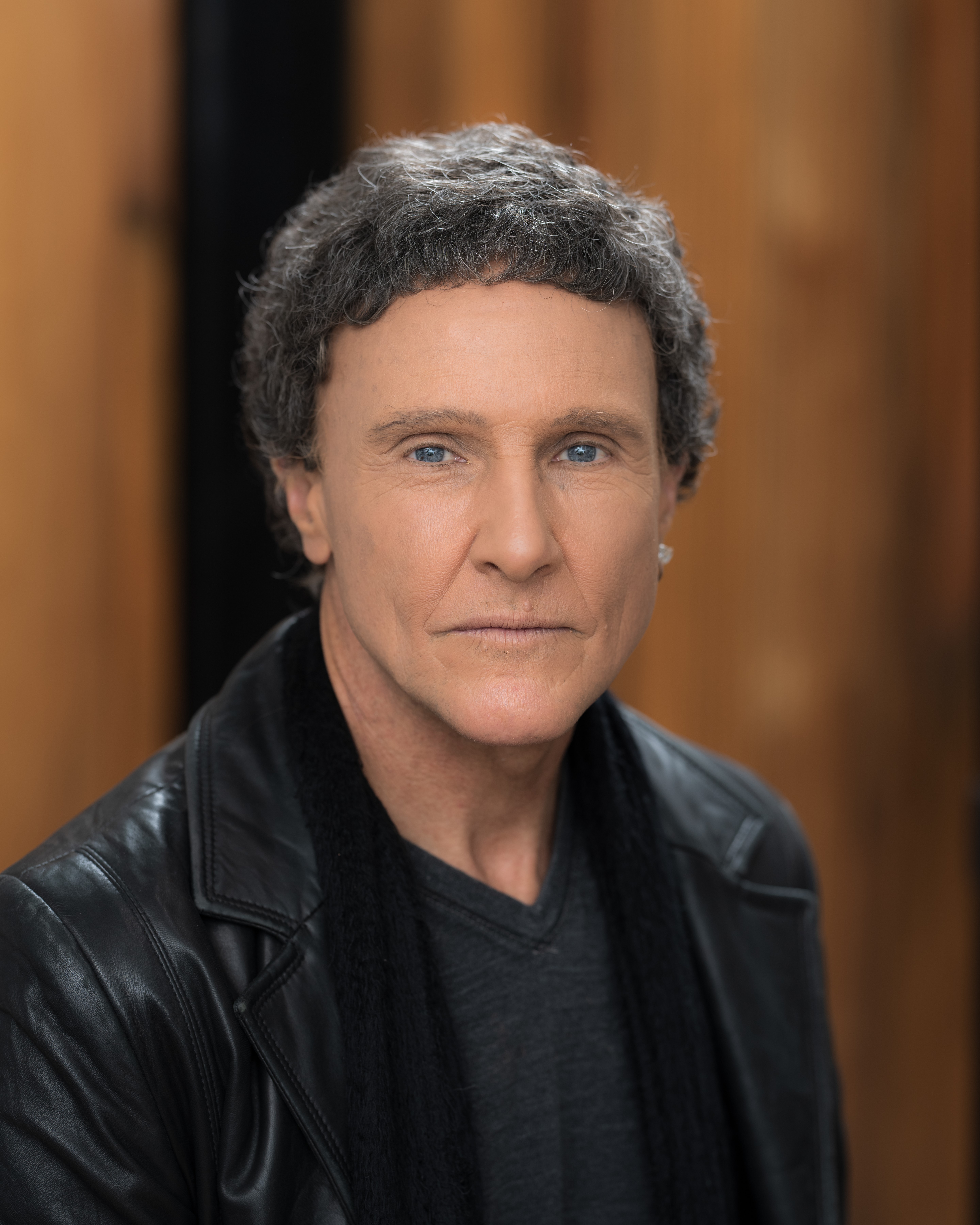 Keith Foelsch - Guitar & Vocals- ( as Lindsey Buckingham)